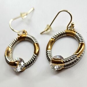 🌟NWOT Elegant Gold and Silver Hoop Earrings- Designer Inspired 🌟